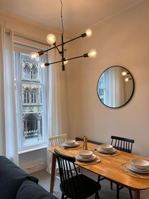 Modern Apartment Within Historic Chester City Walls Εξωτερικό φωτογραφία