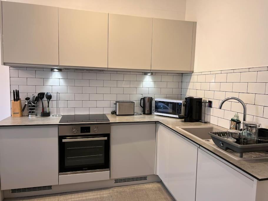 Modern Apartment Within Historic Chester City Walls Εξωτερικό φωτογραφία